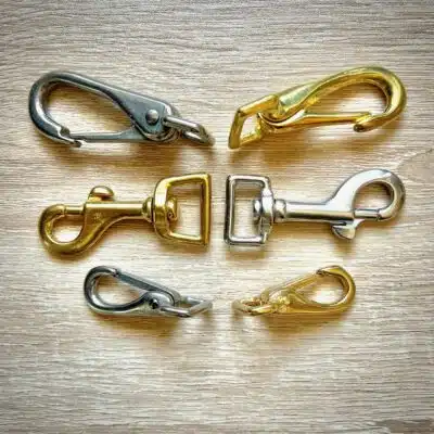 Karabiner und Zügelhaken 16 mm